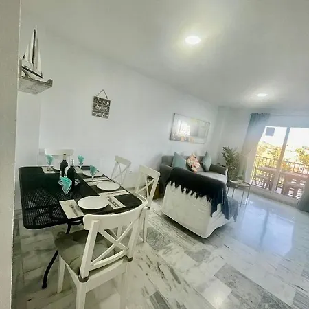 Two Bed, Two Bath With Sea Views - Angel De Miraflores Apartment Malaga